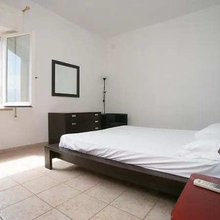 N52 - Numana, Trilocale Con Terrazzo A 100 Metri Dal Mare